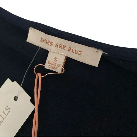 Skies Are Blue Sylvie Floral Embroidered Faux Wrap Knit Dress Womens Size S - Picture 4 of 11